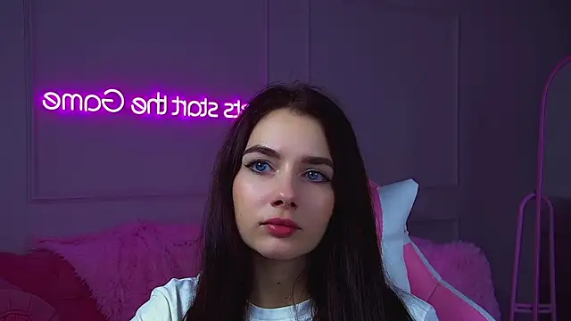 Snapshot of SelenaPonces chatting on November 12, 2025, 12:16 pm SelenaPonces online show from November 12, 2025, 12:16 pm