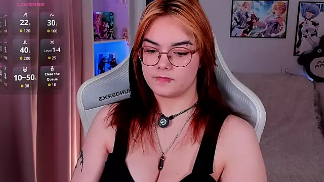 Lily  Evans online show from March 22, 2026, 3:32 am