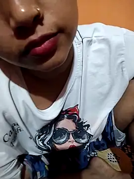 Sexy Divya   online show from April 23, 2026, 6:10 pm