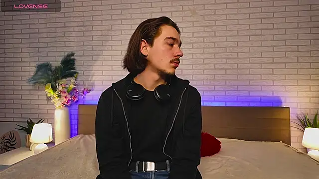 EthanRowlands online show from November 12, 2025, 12:05 pm