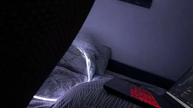 MollyLoveX online show from December 13, 2025, 7:53 pm