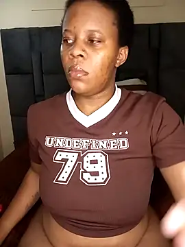 Emmylove-xr25 online show from May 6, 2026, 8:47 pm