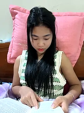 Lynly k2 online show from March 13, 2026, 2:18 am