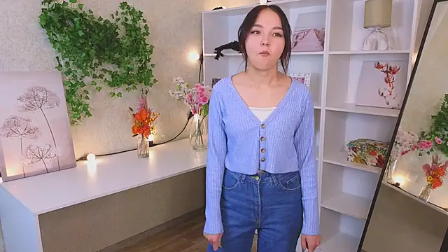 Snapshot of HangRusconi chatting on November 11, 2025, 12:38 pm HangRusconi online show from November 11, 2025, 12:38 pm