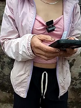 Lynn-122 online show from April 18, 2026, 10:30 am