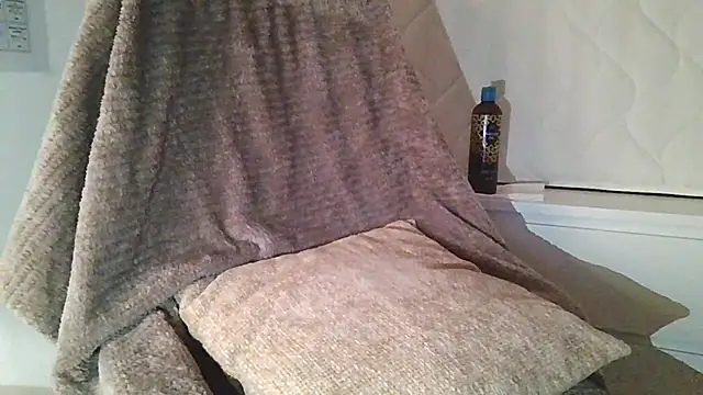 JAY20C16 online show from February 18, 2026, 12:34 pm