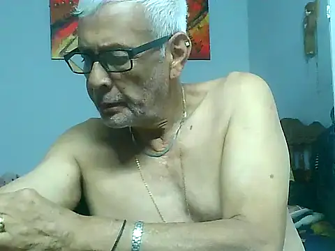 dirtysluttyfist online show from November 24, 2025, 6:18 pm