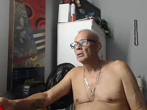 dirtysluttyfist online show from February 5, 2026, 6:51 am