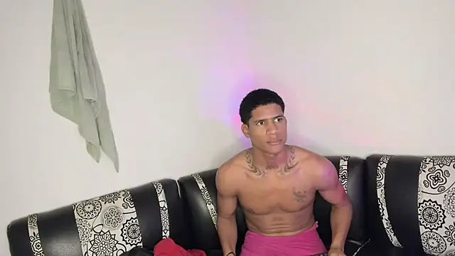 Snapshot of JUANBIGCOCK21CM chatting on April 17, 2026, 6:11 pm JUANBIGCOCK21CM online show from April 17, 2026, 6:11 pm