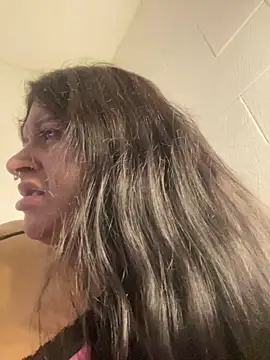 Snapshot of amazonaa9 chatting on March 9, 2026, 5:44 am amazonaa9 online show from March 9, 2026, 5:44 am