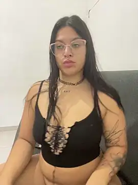 Snapshot of amazonaa9 chatting on April 2, 2026, 2:53 am amazonaa9 online show from April 2, 2026, 2:53 am