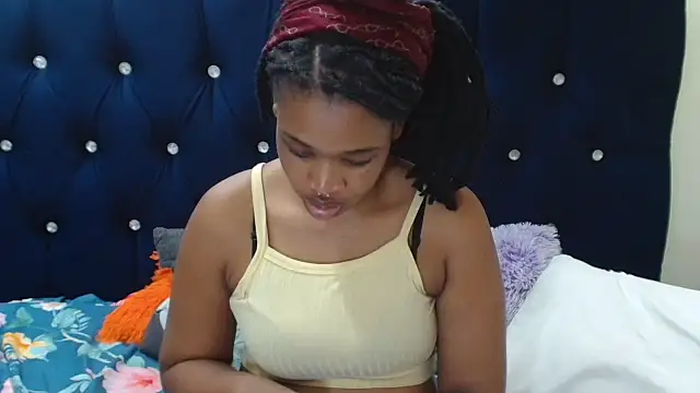 JuiceLips88 online show from November 30, 2025, 4:33 pm