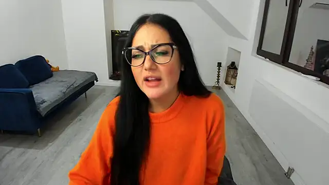 AnyaEvy online show from December 22, 2025, 5:59 am