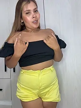 MelodySanz online show from April 3, 2026, 5:05 am