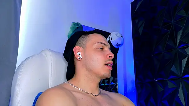 Maxwell Dupont online show from January 13, 2026, 9:20 pm