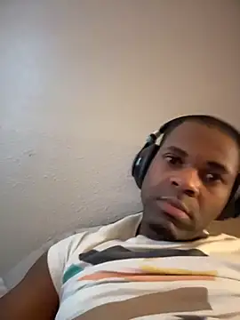 Snapshot of CrookedBeaut chatting on January 14, 2026, 5:40 pm CrookedBeaut online show from January 14, 2026, 5:40 pm