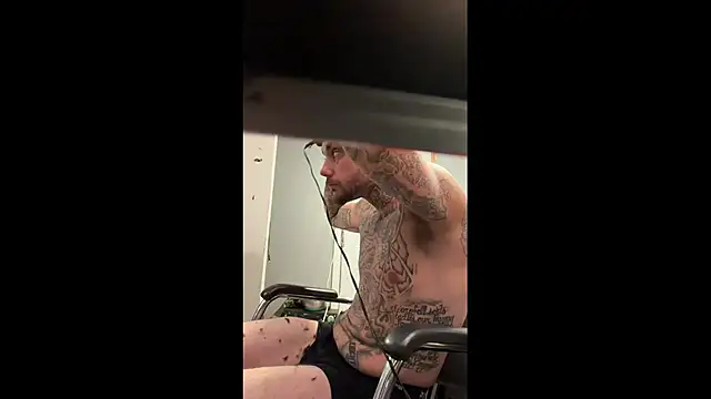 trickydickydaddy online show from June 18, 2026, 7:52 am