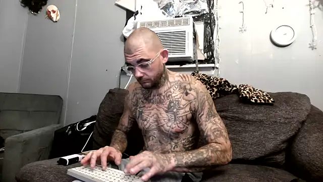 trickydickydaddy online show from June 21, 2026, 7:33 am