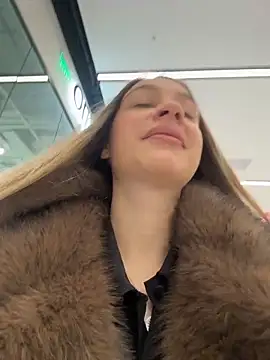 SashaCatt online show from November 29, 2025, 8:28 am