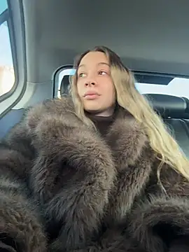 Snapshot of SashaCatt chatting on February 13, 2026, 7:04 am SashaCatt online show from February 13, 2026, 7:04 am