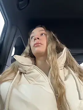 Snapshot of SashaCatt chatting on February 16, 2026, 8:10 am SashaCatt online show from February 16, 2026, 8:10 am