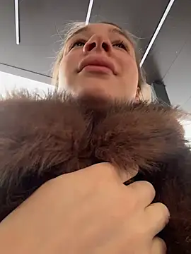 Snapshot of SashaCatt chatting on February 17, 2026, 9:06 am SashaCatt online show from February 17, 2026, 9:06 am