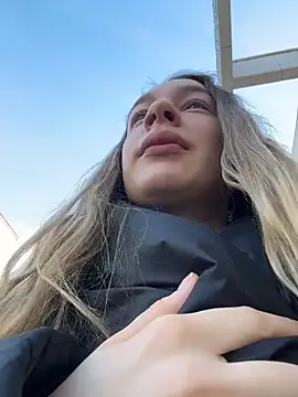 Snapshot of SashaCatt chatting on March 6, 2026, 8:22 am SashaCatt online show from March 6, 2026, 8:22 am