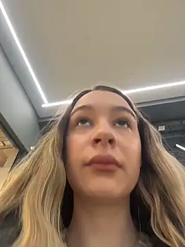 Snapshot of SashaCatt chatting on March 19, 2026, 9:02 am SashaCatt online show from March 19, 2026, 9:02 am