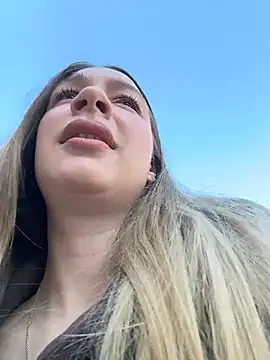 Snapshot of SashaCatt chatting on March 22, 2026, 8:40 am SashaCatt online show from March 22, 2026, 8:40 am