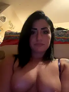 ValayaNoire online show from November 19, 2025, 10:59 am