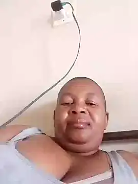 Snapshot of owam243 chatting on November 11, 2025, 3:01 pm owam243 online show from November 11, 2025, 3:01 pm