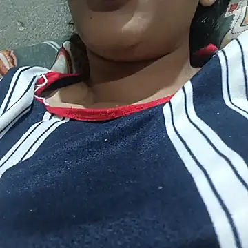 Snapshot of manishakapoor chatting on November 18, 2025, 2:54 pm manishakapoor online show from November 18, 2025, 2:54 pm