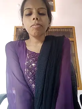 Snapshot of Bade-couple chatting on November 9, 2025, 4:44 am Bade-couple online show from November 9, 2025, 4:44 am