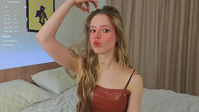 TiffinyMergist online show from March 15, 2026, 5:35 am