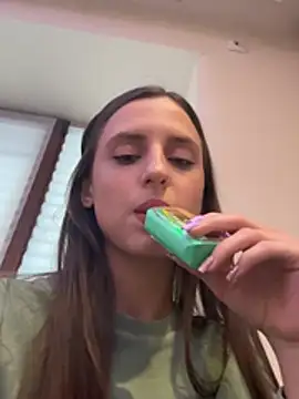 yourselenaa online show from January 17, 2026, 1:16 pm