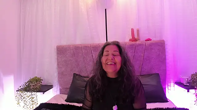 Victoriaa Anderson online show from May 8, 2026, 7:52 pm