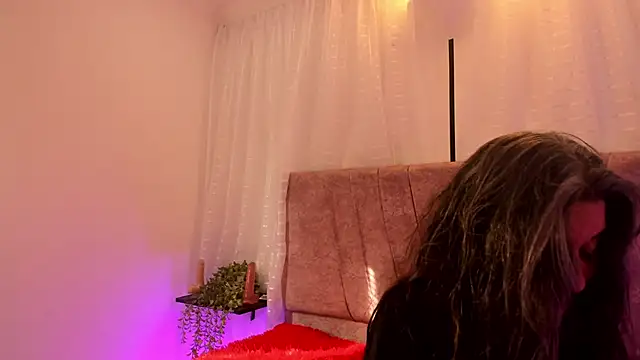 Victoriaa Anderson online show from June 12, 2026, 1:10 pm