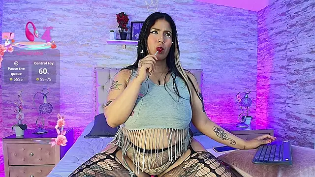 Sasha Larsen online show from July 18, 2026, 4:05 am