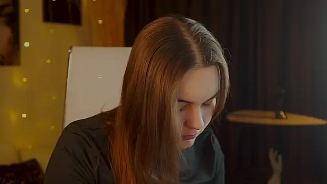 Snapshot of FrancescaCavaliere chatting on December 3, 2025, 9:18 am FrancescaCavaliere online show from December 3, 2025, 9:18 am