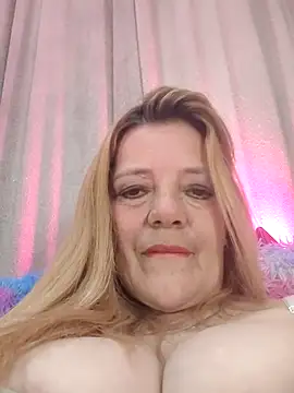 karlaanqui1 online show from May 30, 2026, 11:51 am