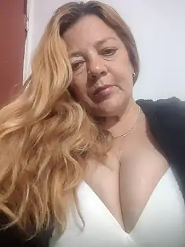 karlaanqui1 online show from June 12, 2026, 1:54 pm