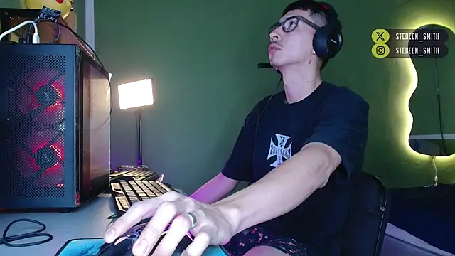 Snapshot of Kurt_williams1 chatting on March 21, 2026, 12:43 pm Kurt williams1 online show from March 21, 2026, 12:43 pm