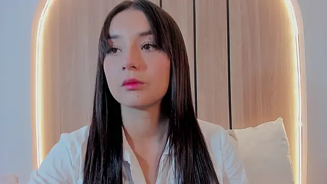 alissongirl  online show from January 13, 2026, 7:08 pm