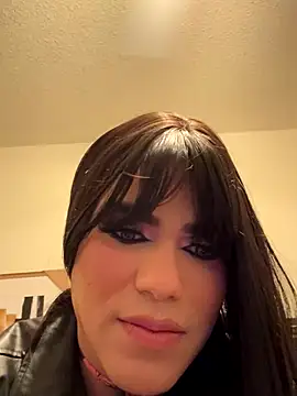 rikiisaac5 online show from November 10, 2025, 1:48 am