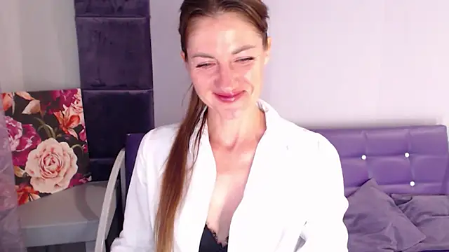 Katerina  Ray online show from July 16, 2026, 5:35 am