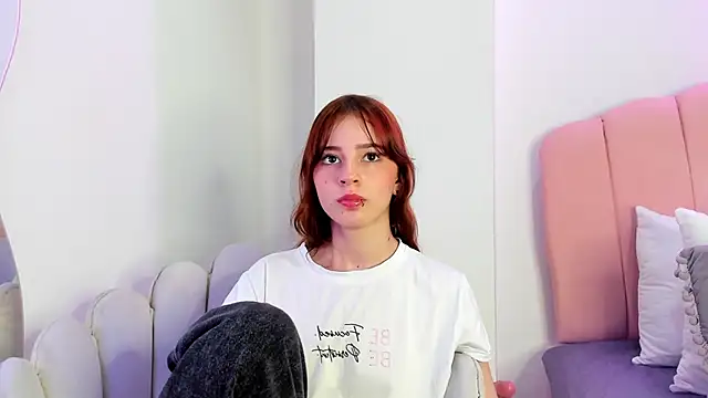 scarlett smith 3 online show from November 24, 2025, 3:17 am