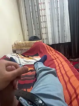 kaangenc11 online show from November 14, 2025, 4:38 pm