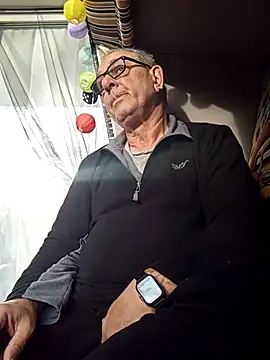 Snapshot of andy-1961 chatting on November 13, 2025, 8:13 am andy-1961 online show from November 13, 2025, 8:13 am