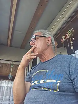 Snapshot of andy-1961 chatting on July 10, 2026, 8:18 am andy-1961 online show from July 10, 2026, 8:18 am