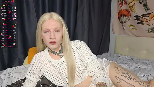 1lola4ka online show from November 17, 2025, 4:35 pm